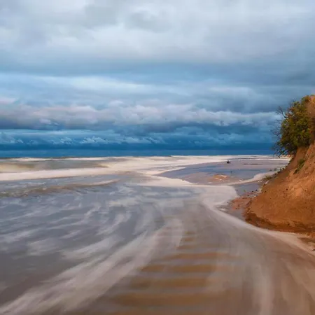 House In Near The Beach, Private Sauna Hébergement de vacances *