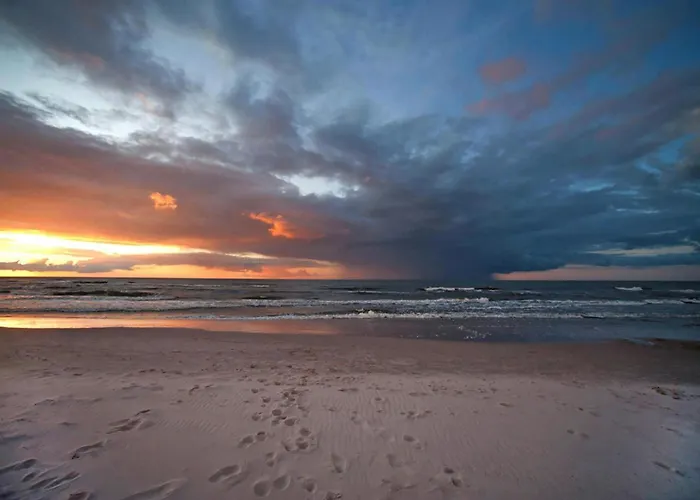 House In Near The Beach, Private Sauna *